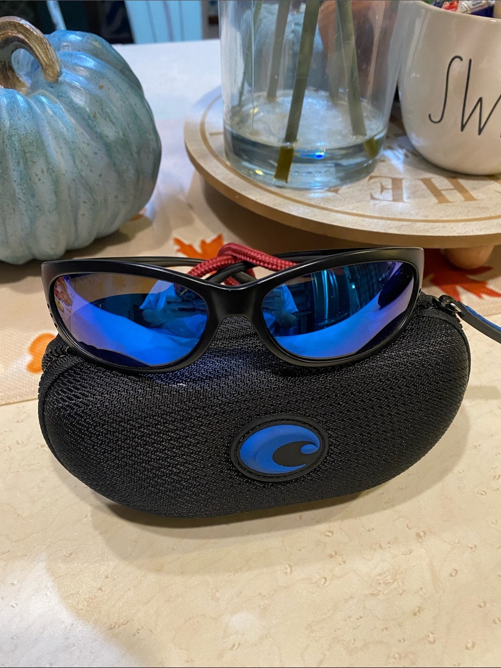 VINTAGE COSTAS FATHOM FA 11